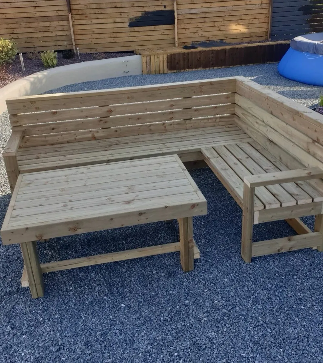 Garden furniture - Image 1