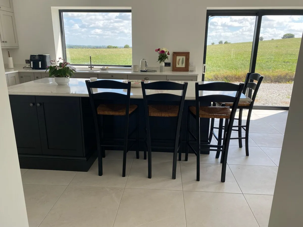 Island chairs - Image 2