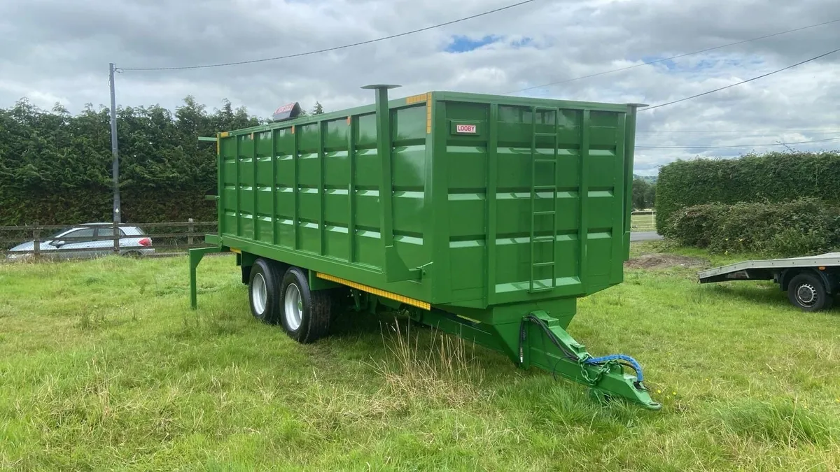 Grain/Baler/Flat Trailer - All in one - Image 1
