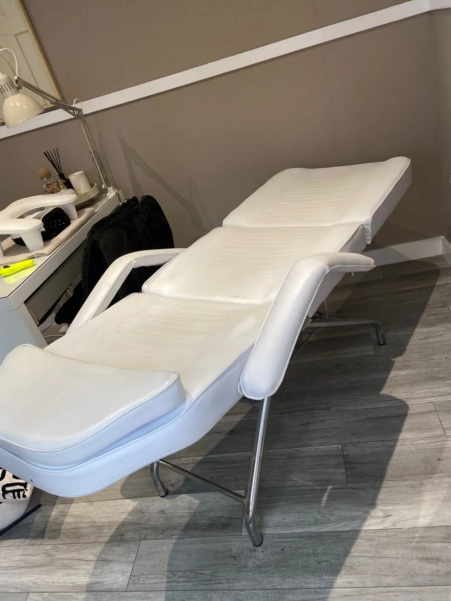 Salon bed - Image 4