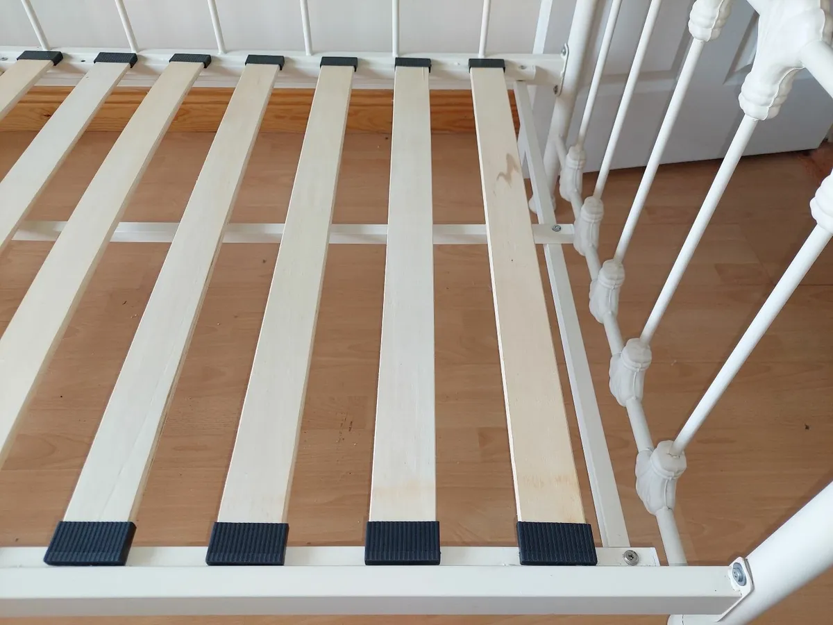 Guest (teen friends)Day Bed with underbed Trundle - Image 4