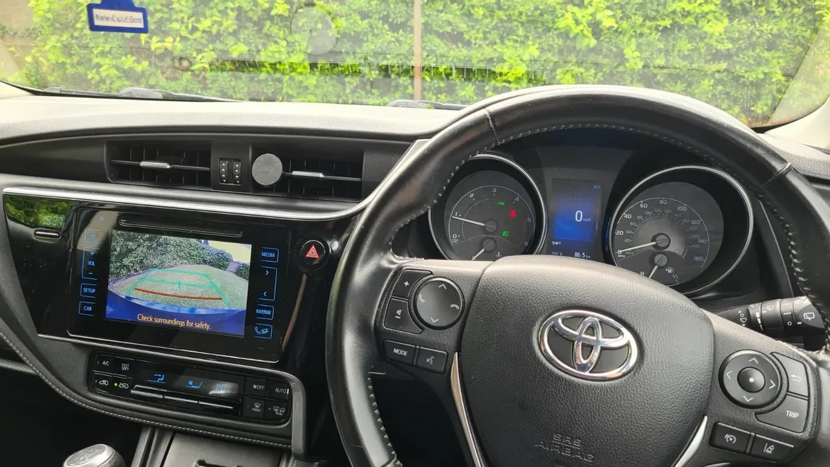 Toyota Auris 2017 - Image 4