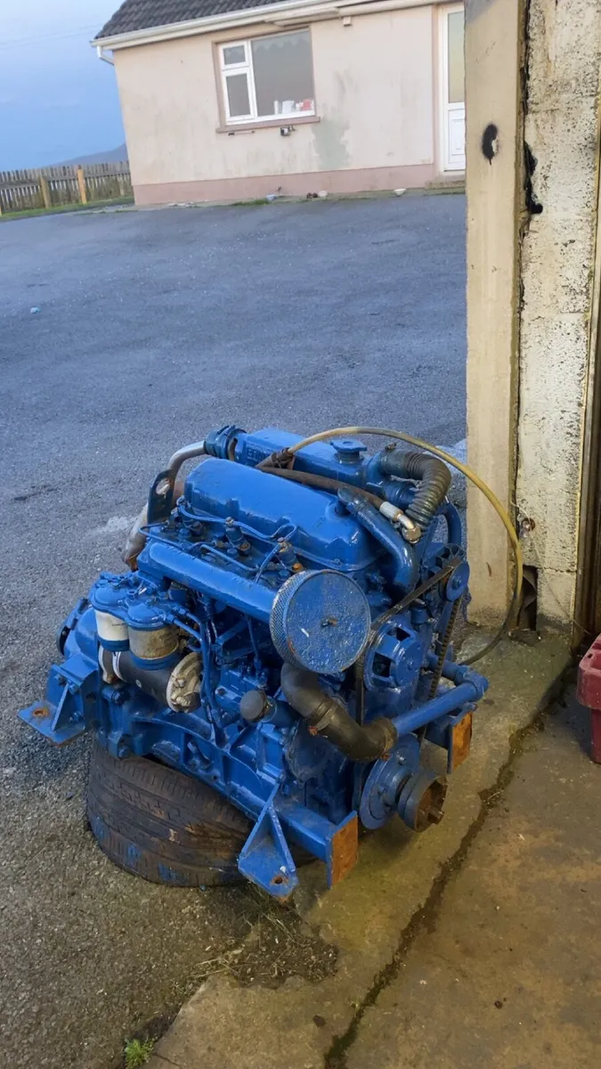 Ford boat engine - Image 2