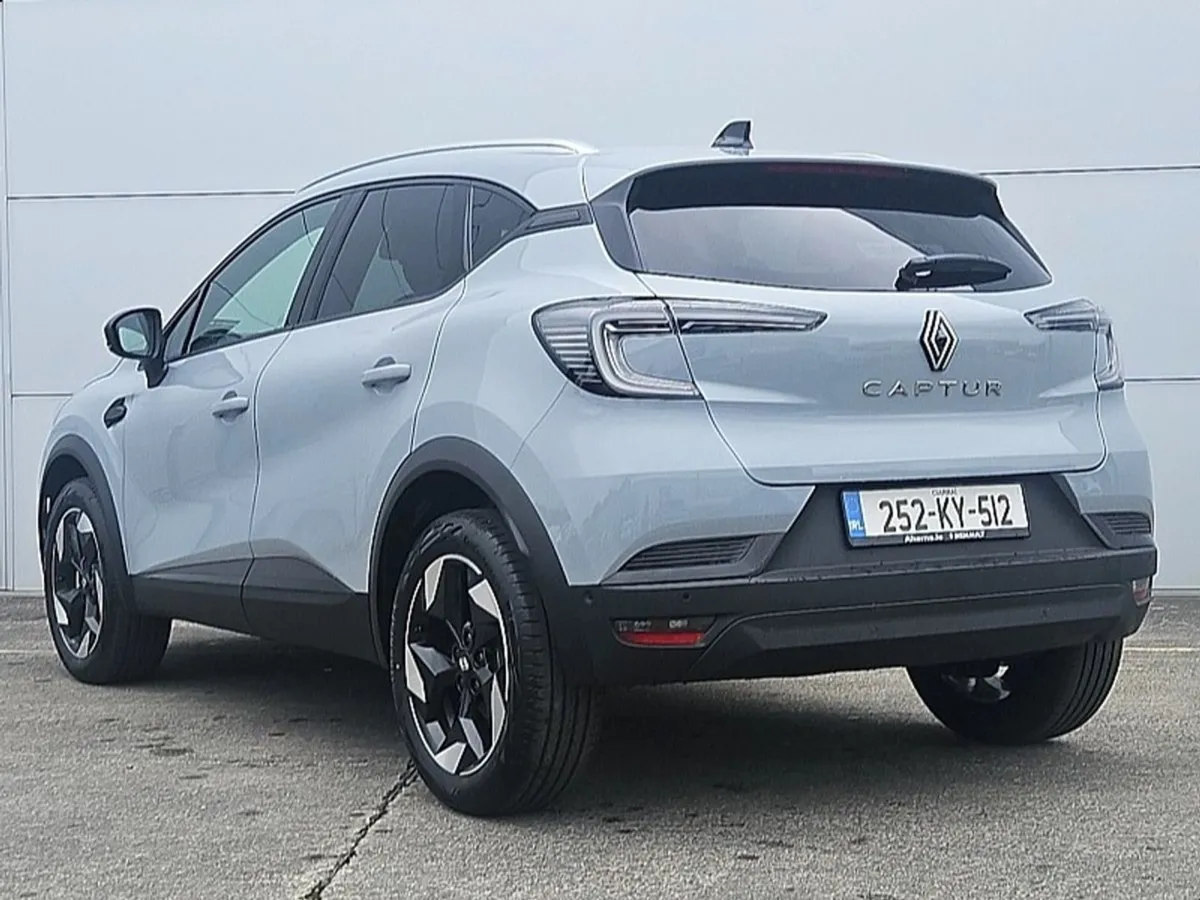 Renault Captur 1.0 PL 90ps Techno - Image 3