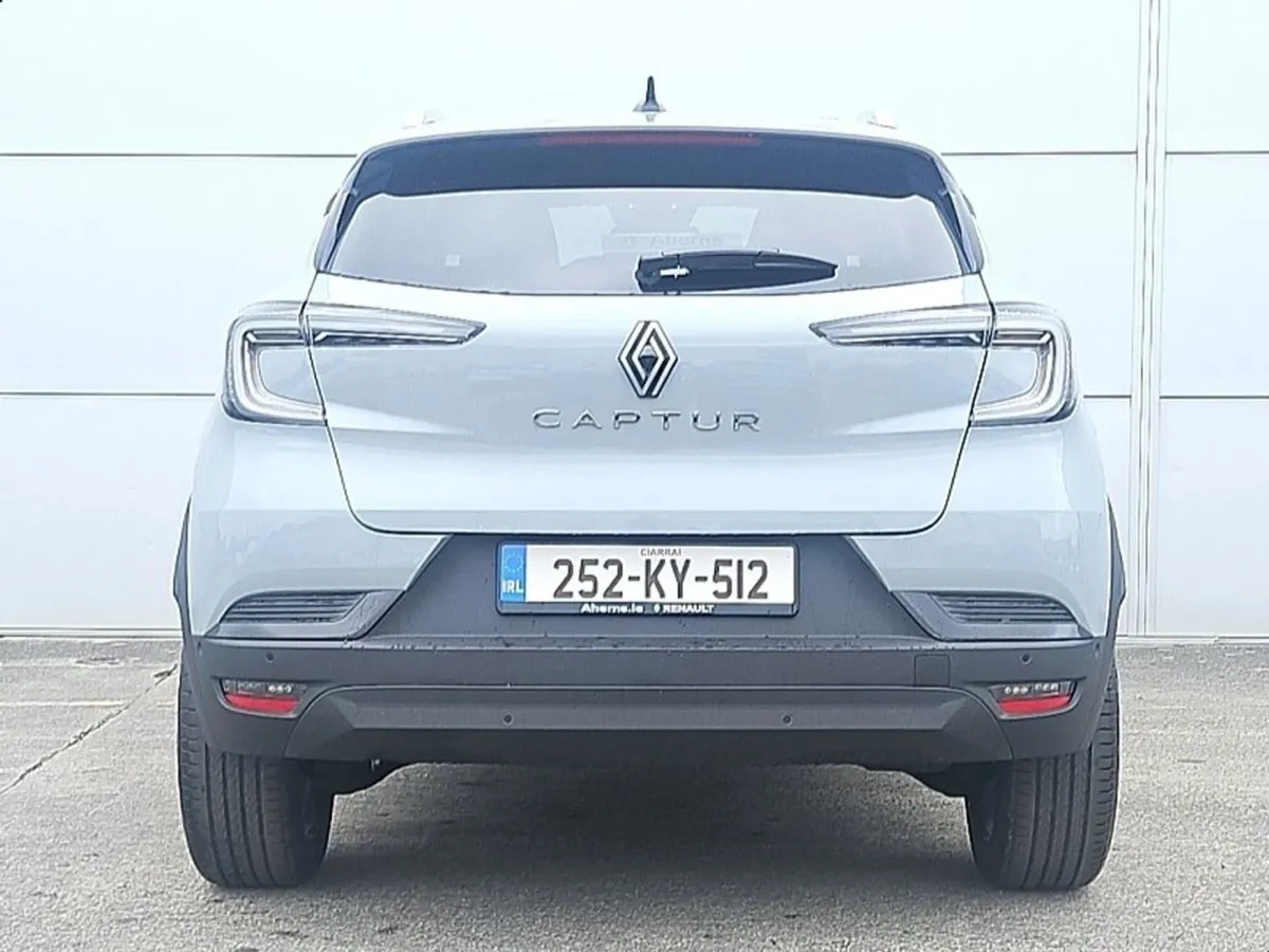 Renault Captur 1.0 PL 90ps Techno - Image 4