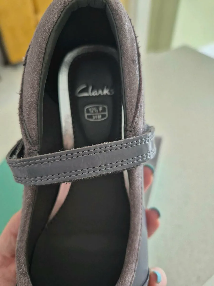 Clarks 12.5 uk kids shoes - Image 3