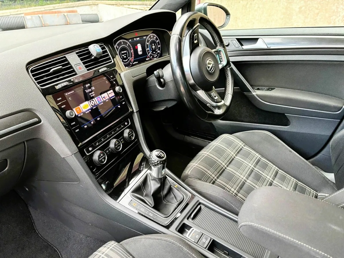 Volkswagen Golf GTD 184 - Image 3