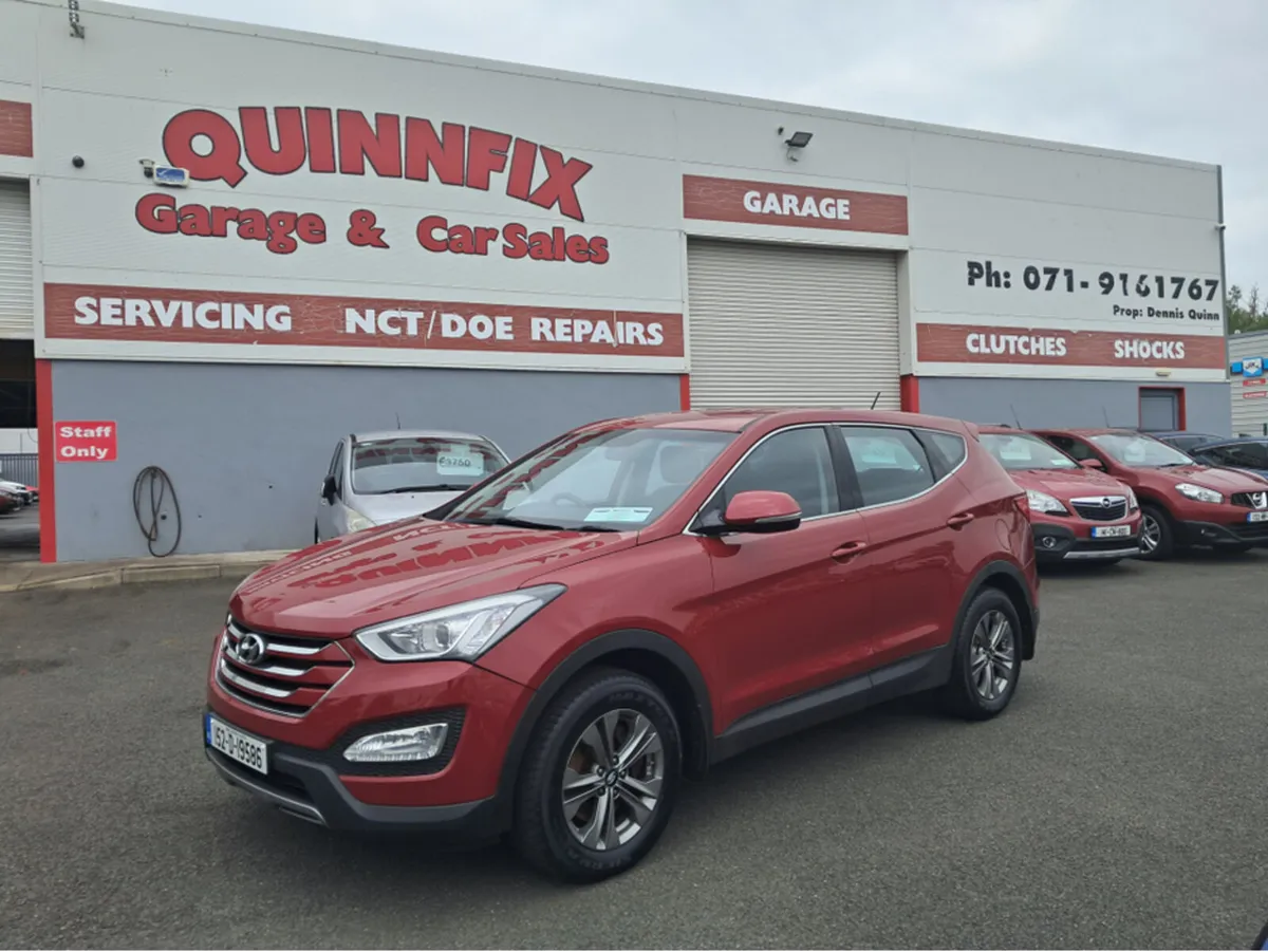 Hyundai Santa Fe 2WD COMFORT 4DR - Image 1