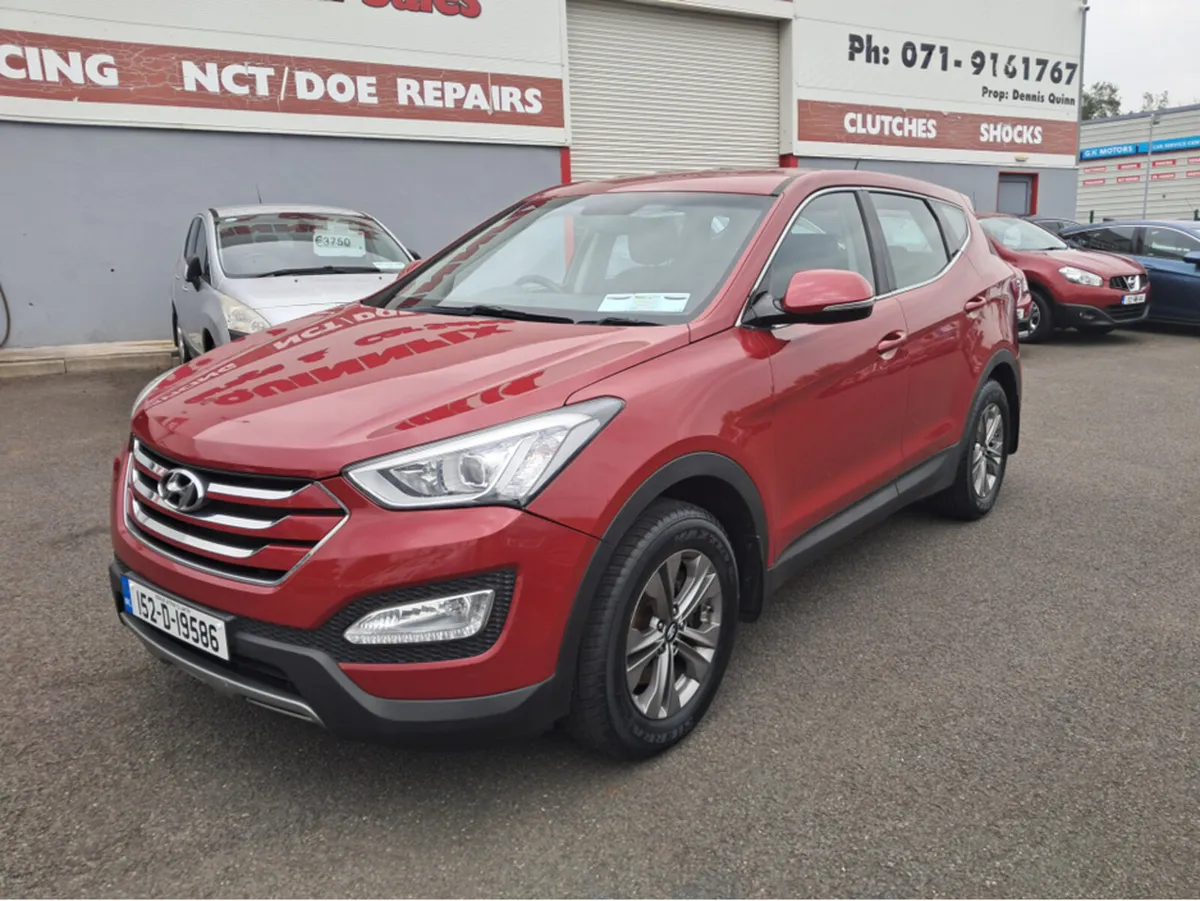 Hyundai Santa Fe 2WD COMFORT 4DR - Image 2
