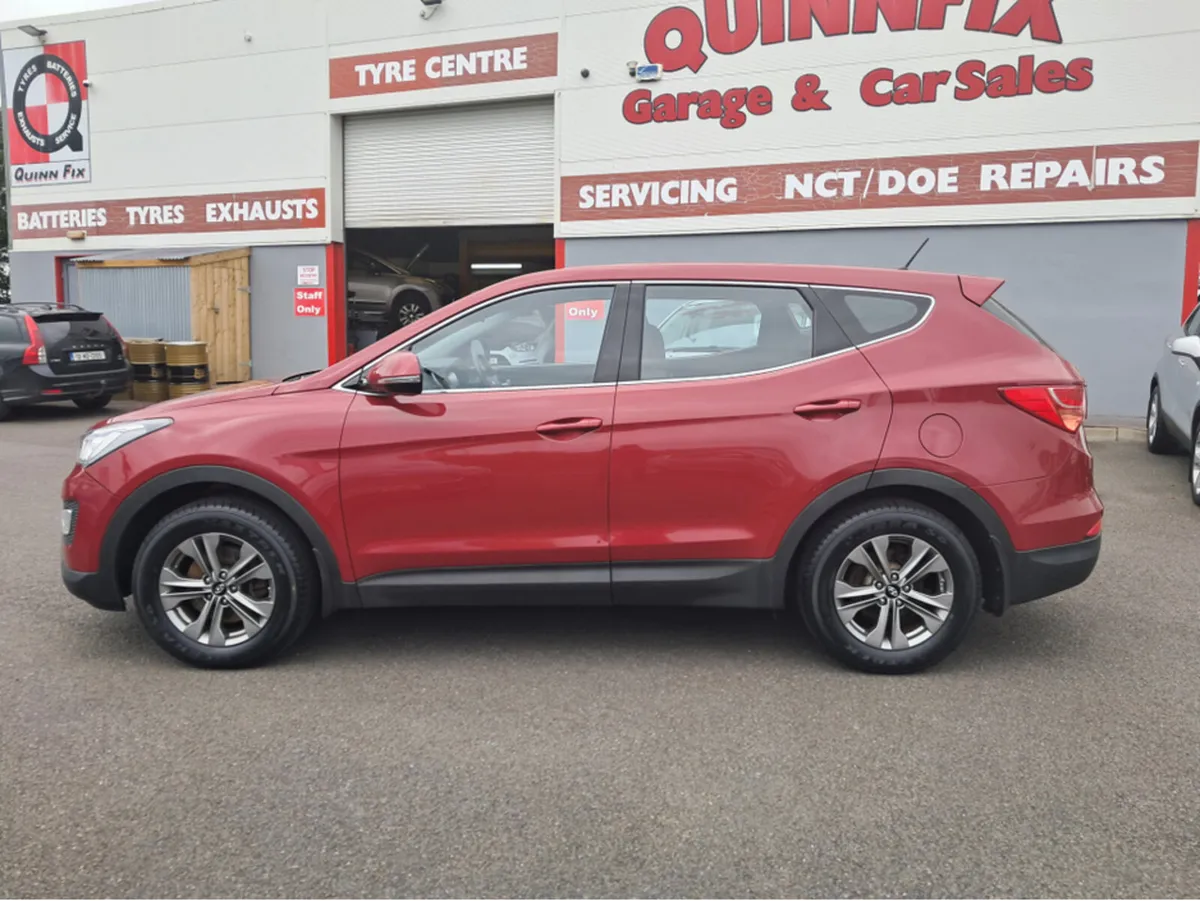 Hyundai Santa Fe 2WD COMFORT 4DR - Image 3