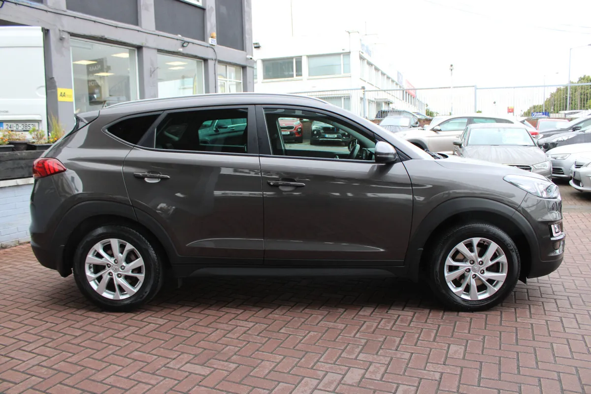 HYUNDAI TUCSON 1.6CRDI EXECUTIVE 5DRESTATE LEATHER - Image 3
