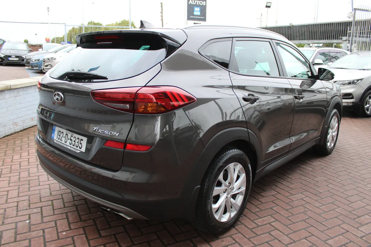 HYUNDAI TUCSON 1.6CRDI EXECUTIVE 5DRESTATE LEATHER - Image 4