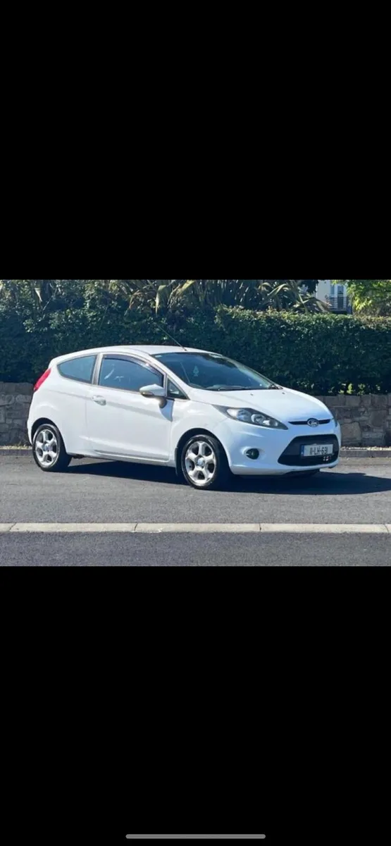 Ford Fiesta 2011 - Image 1
