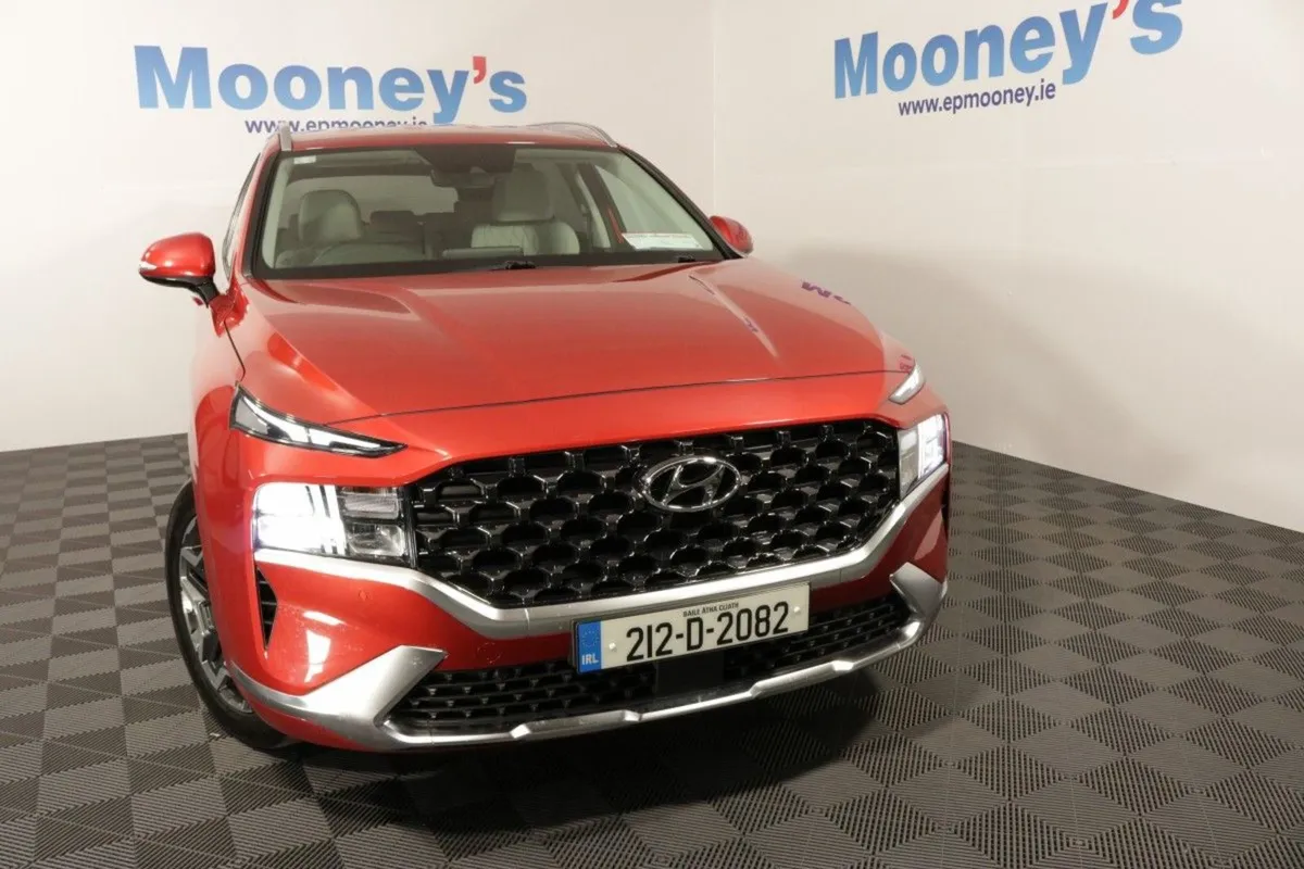Hyundai Santa Fe Executive Plus Plug IN Hybrid 1. - Image 2