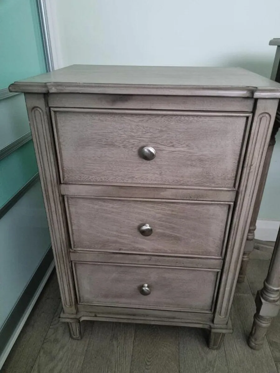 bedroom furniture - Image 3
