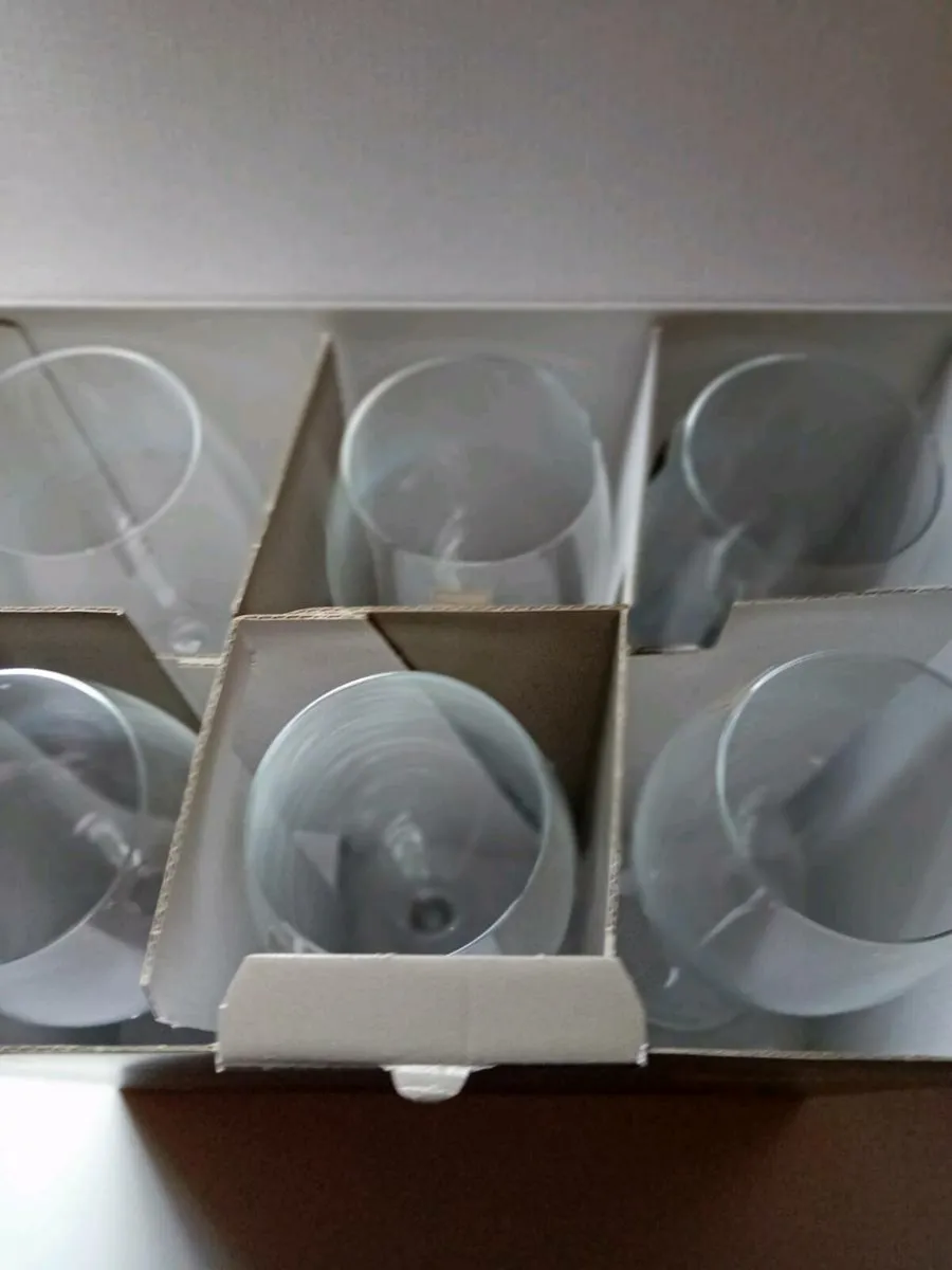 Wine glasses - Image 3