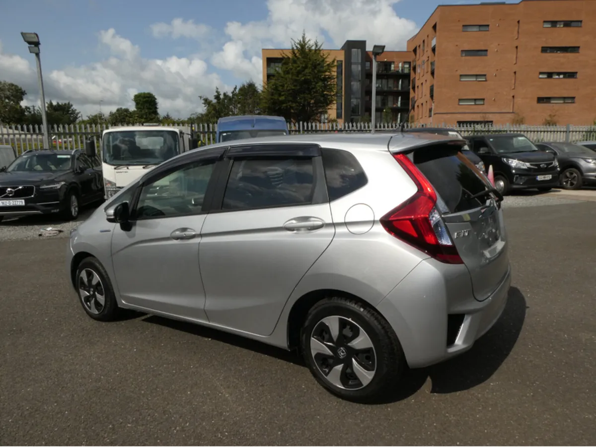 Honda Fit Hybrid - Image 3
