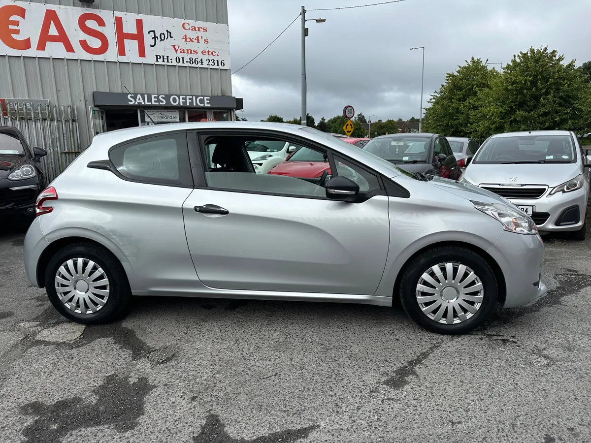 Peugeot 208 1.0 Petrol NCT TAX LOW KMS - Image 4