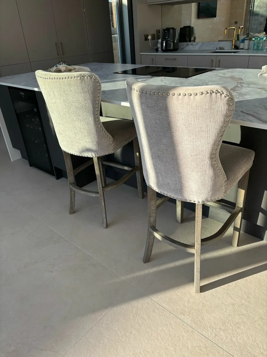 6 Diamond Furniture Grey Chairs & Island Chairs - Image 4