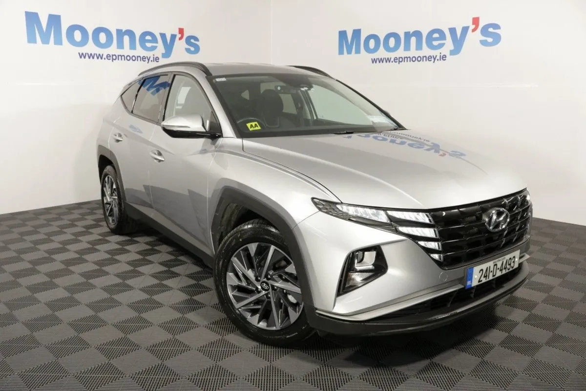 Hyundai Tucson Executive 1.6l Diesel SUV - Image 1