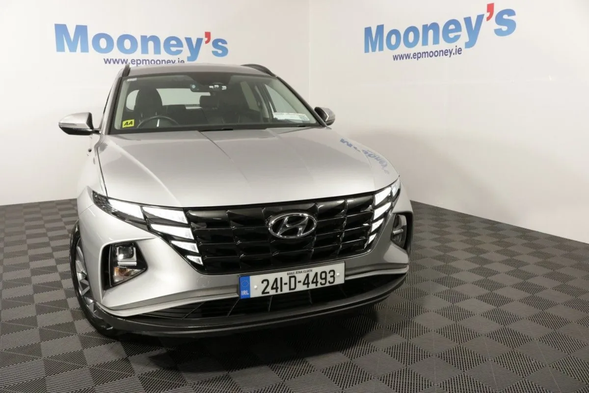 Hyundai Tucson Executive 1.6l Diesel SUV - Image 2