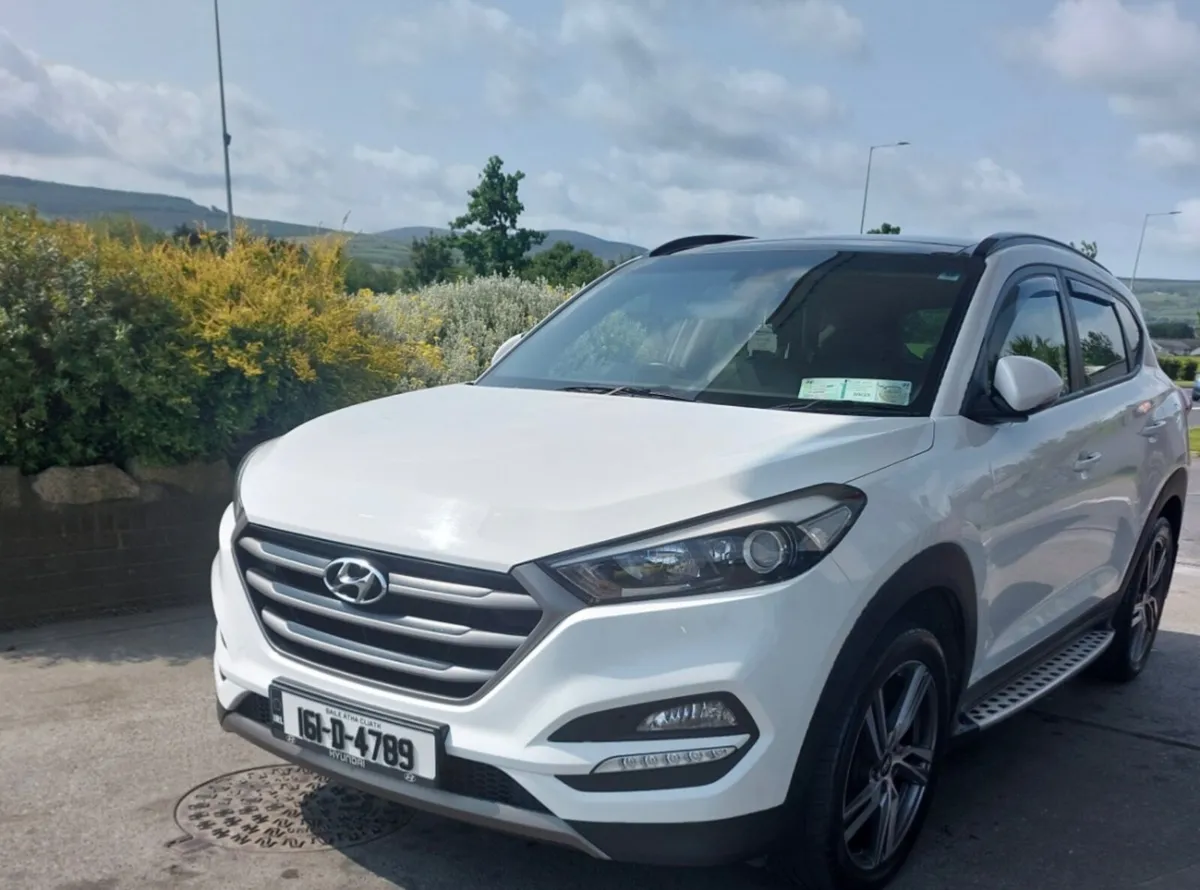 HYUNDAI TUSCON PREMIUM LOW KM /PANORAMIC ROOF - Image 1