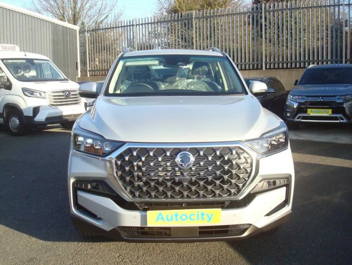 SsangYong Rexton 4WD 5 Seater @ Autocity - Image 2