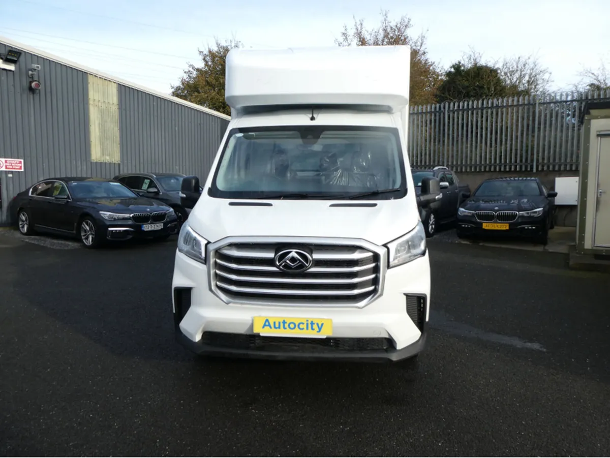 Maxus DELIVER 9 LWB  4.6 Meter Luton  Box Body (op - Image 2