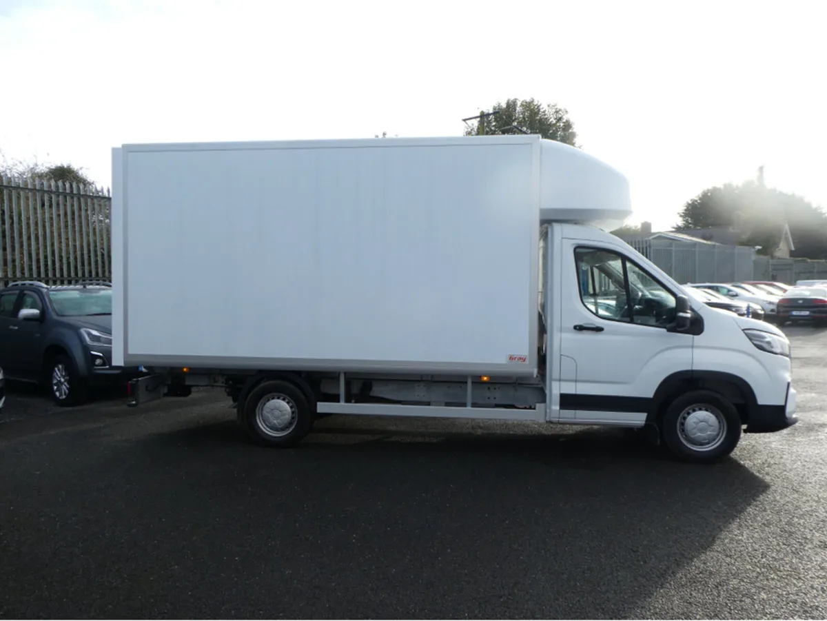Maxus DELIVER 9 LWB  4.6 Meter Luton  Box Body (op - Image 3