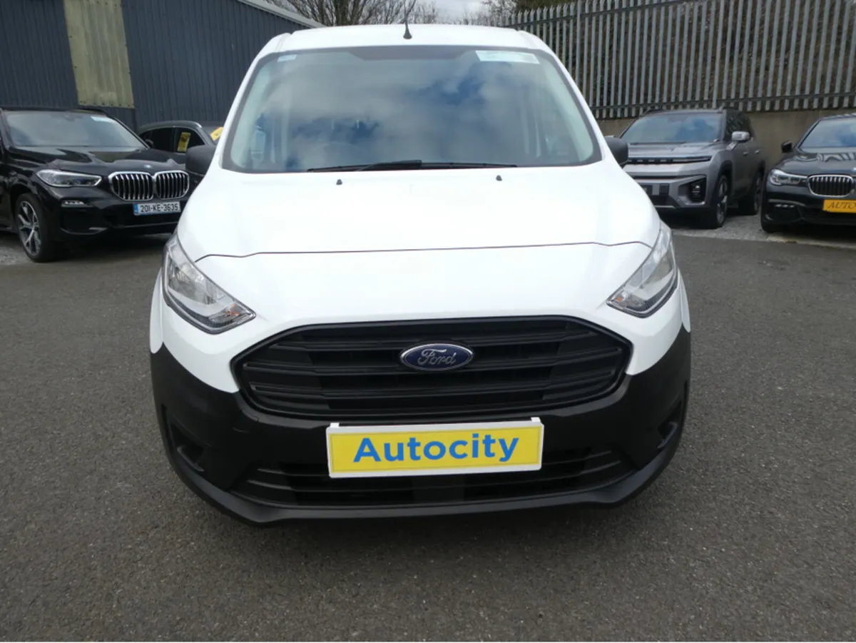 Ford Transit Connect SWB M6 3 SEAT CVRT 6/26 PLUS - Image 3
