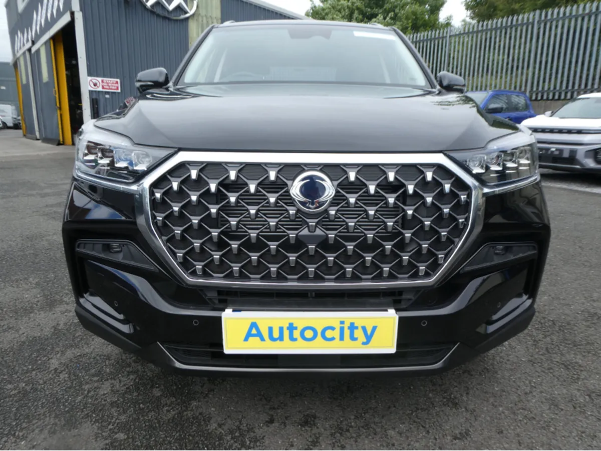 SsangYong Rexton P/T 4WD 2 SEAT COM - Image 2