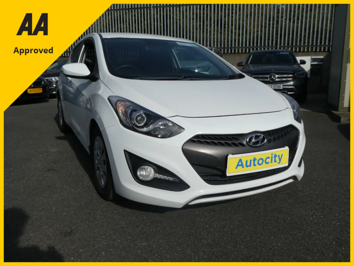 Hyundai i30 DOE 07/25 - Image 1