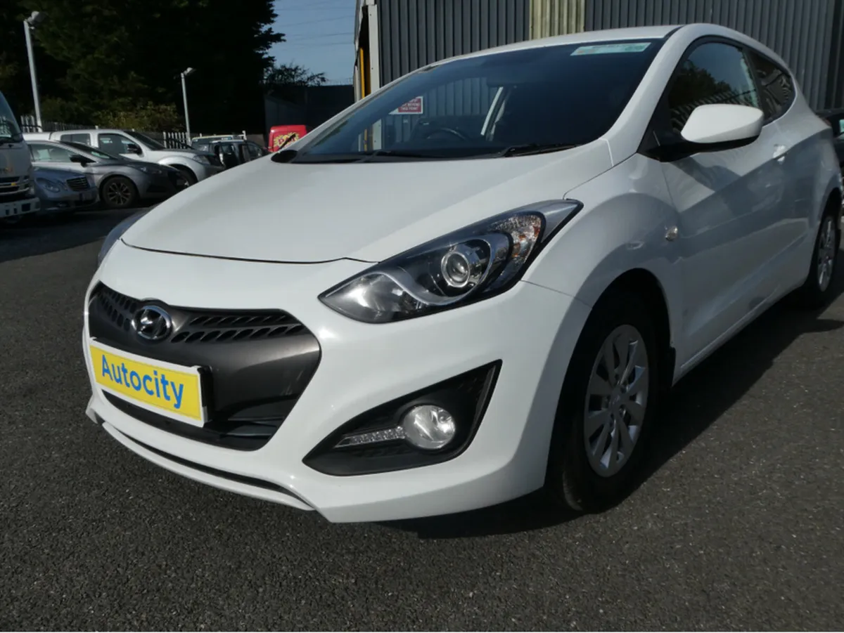 Hyundai i30 DOE 07/25 - Image 3