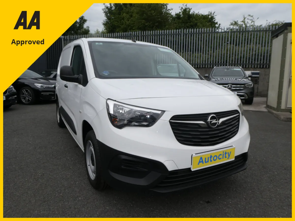 Opel Combo CARGO L1H1 3 Seats PLUS VAT doe 08/25 - Image 1