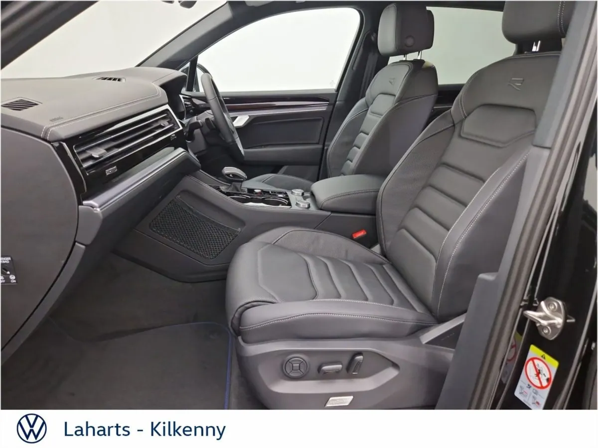 Volkswagen Touareg R 3.0tsi 462HP Phev - Image 4