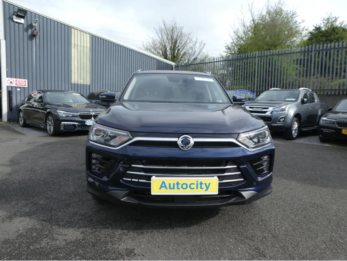 SsangYong Korando EL 2WD  AUTO - Image 2