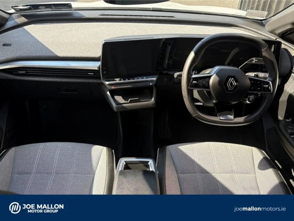 Renault Megane E-Tech Ev60 220hp Techno - Image 4