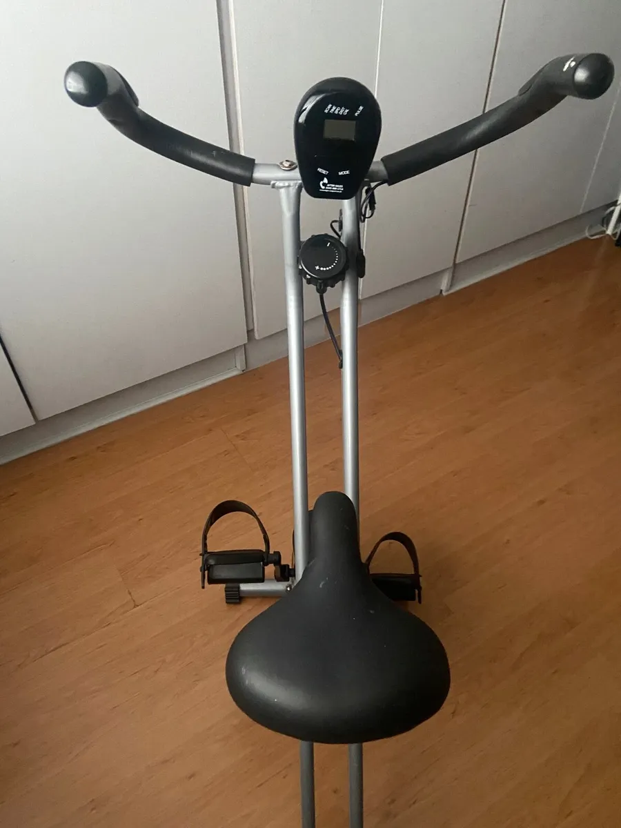 Exercise bike - Image 2