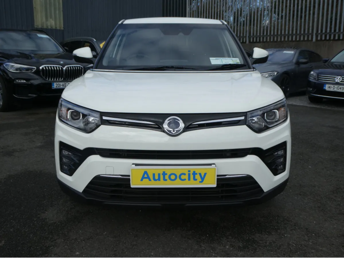 SsangYong Tivoli PLUS MT 2WD 4DR - Image 2