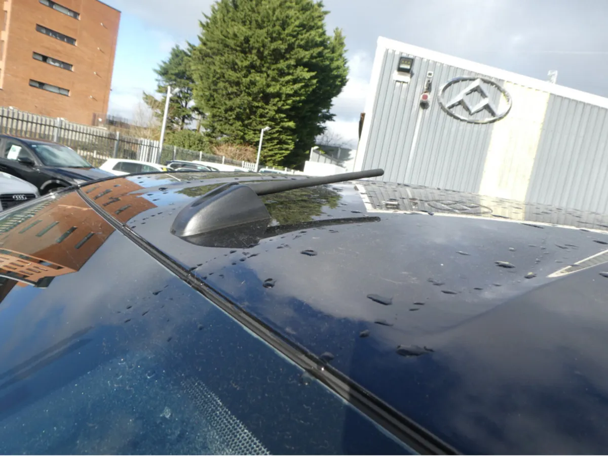 Isuzu D-Max LSE CREWCAB AUTOMATIC plus vat - Image 4