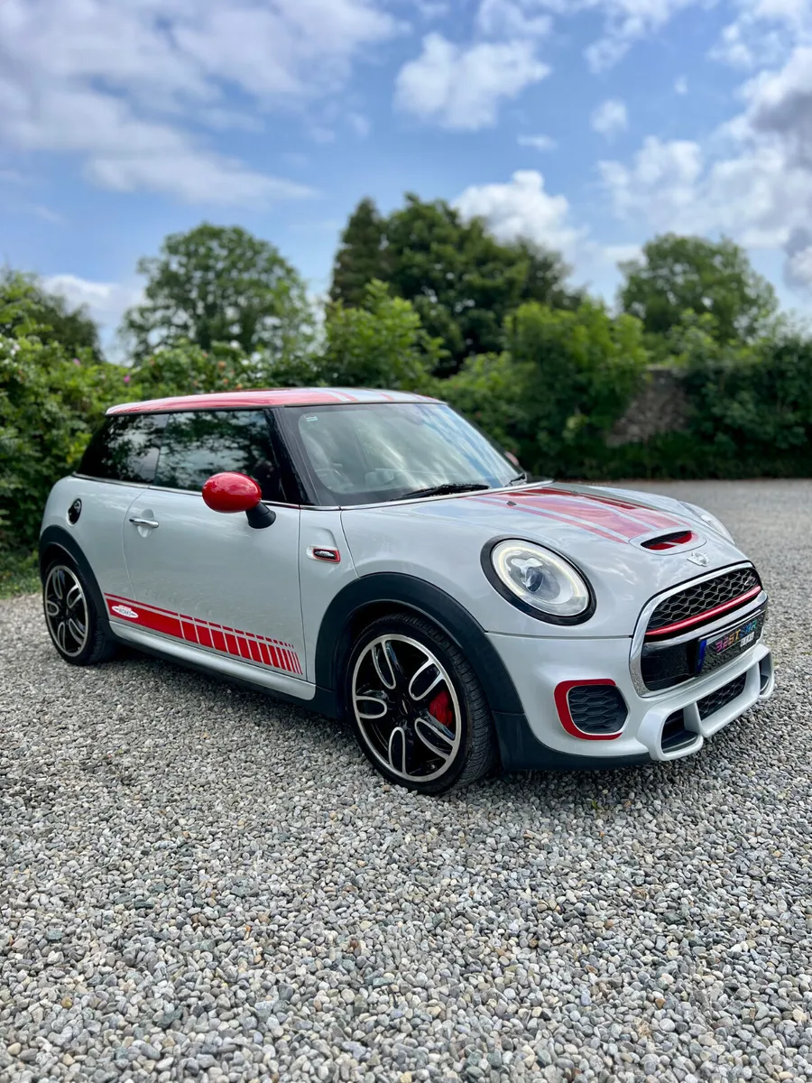 2016 Mini Cooper John Cooper Works 2.0 Twin Power - Image 3