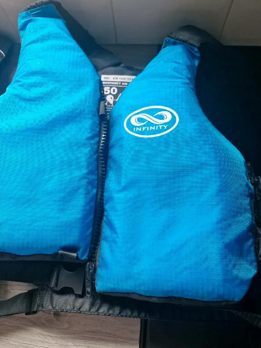 2x Kayaks, Paddles, SpryDecks, Helmets, LifeJacket - Image 2