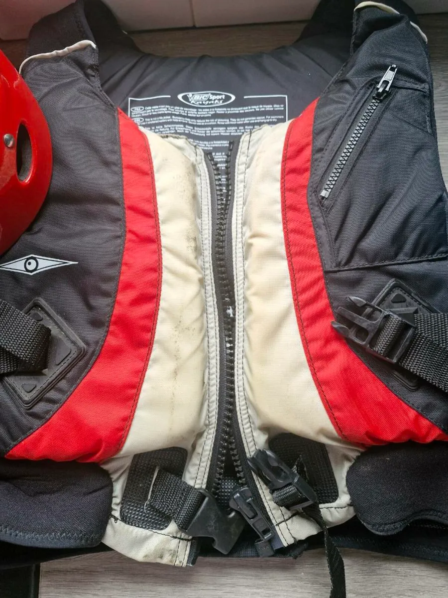 2x Kayaks, Paddles, SpryDecks, Helmets, LifeJacket - Image 3