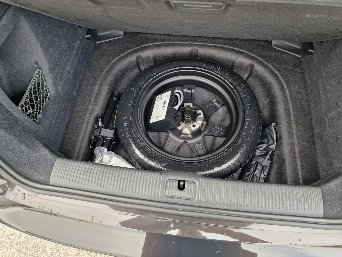 Audi A3  TFSI 2015 - Image 2