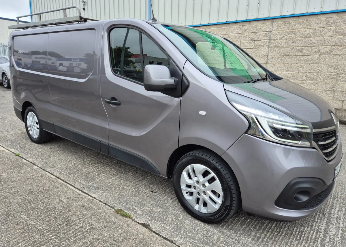 Renault Trafic Lwb Sport Automatic - Image 1