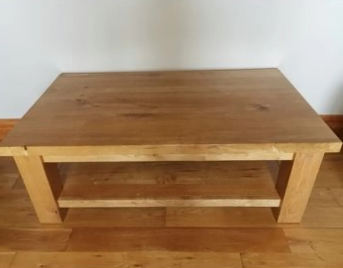 Solid wood coffee table - Image 1