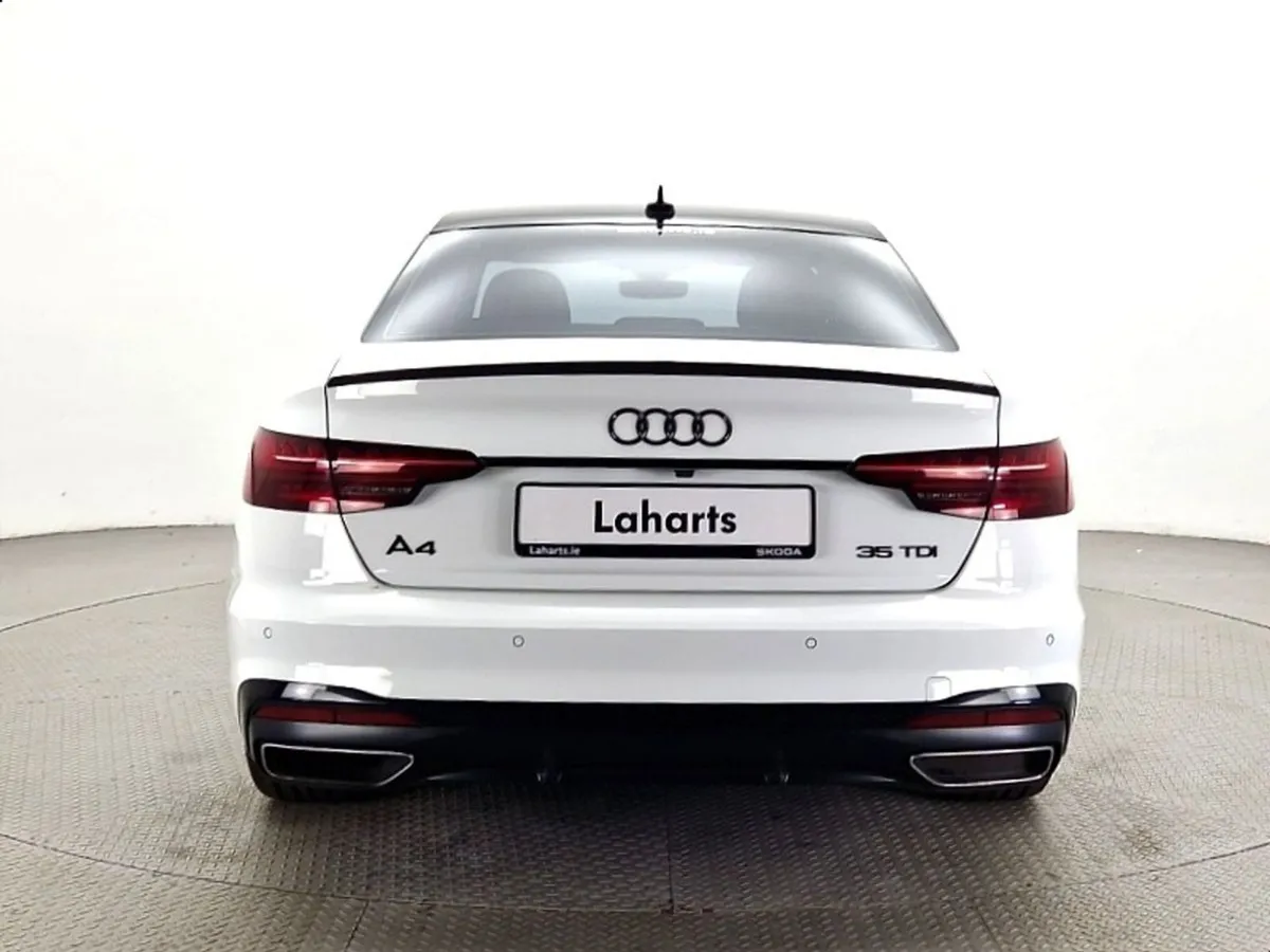 Audi A4 30 TDI 136HP S-line Black Pack - Image 3