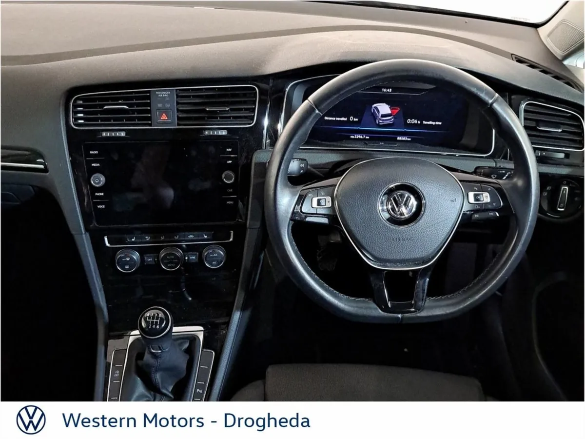 Volkswagen Golf 1.0 TSI 5DR 110HP Highline - Image 4