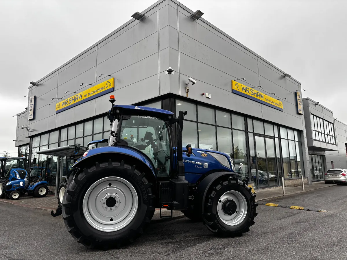 New Holland T7.225 Blue Power-1368hrs - Image 2
