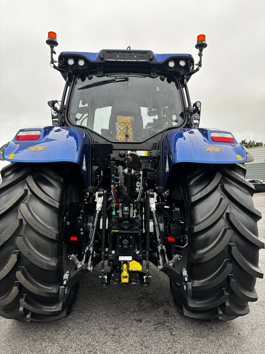 New Holland T7.225 Blue Power-1368hrs - Image 4